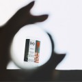 R+Co Dart Pomade Stick - stick do wygładzania włosów 14g2.jpg