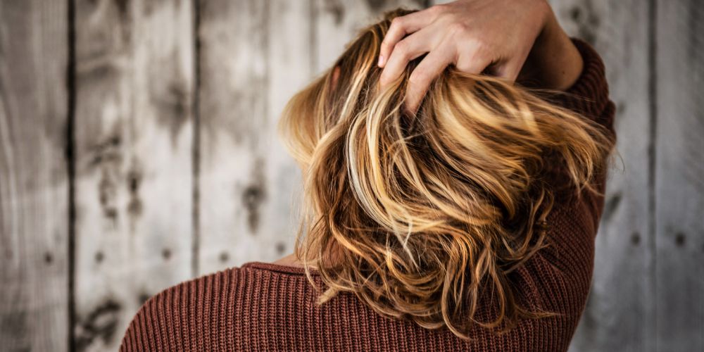 Coś na wzmocnienie włosów latem – najlepsze duety regeneracyjne Hair2go